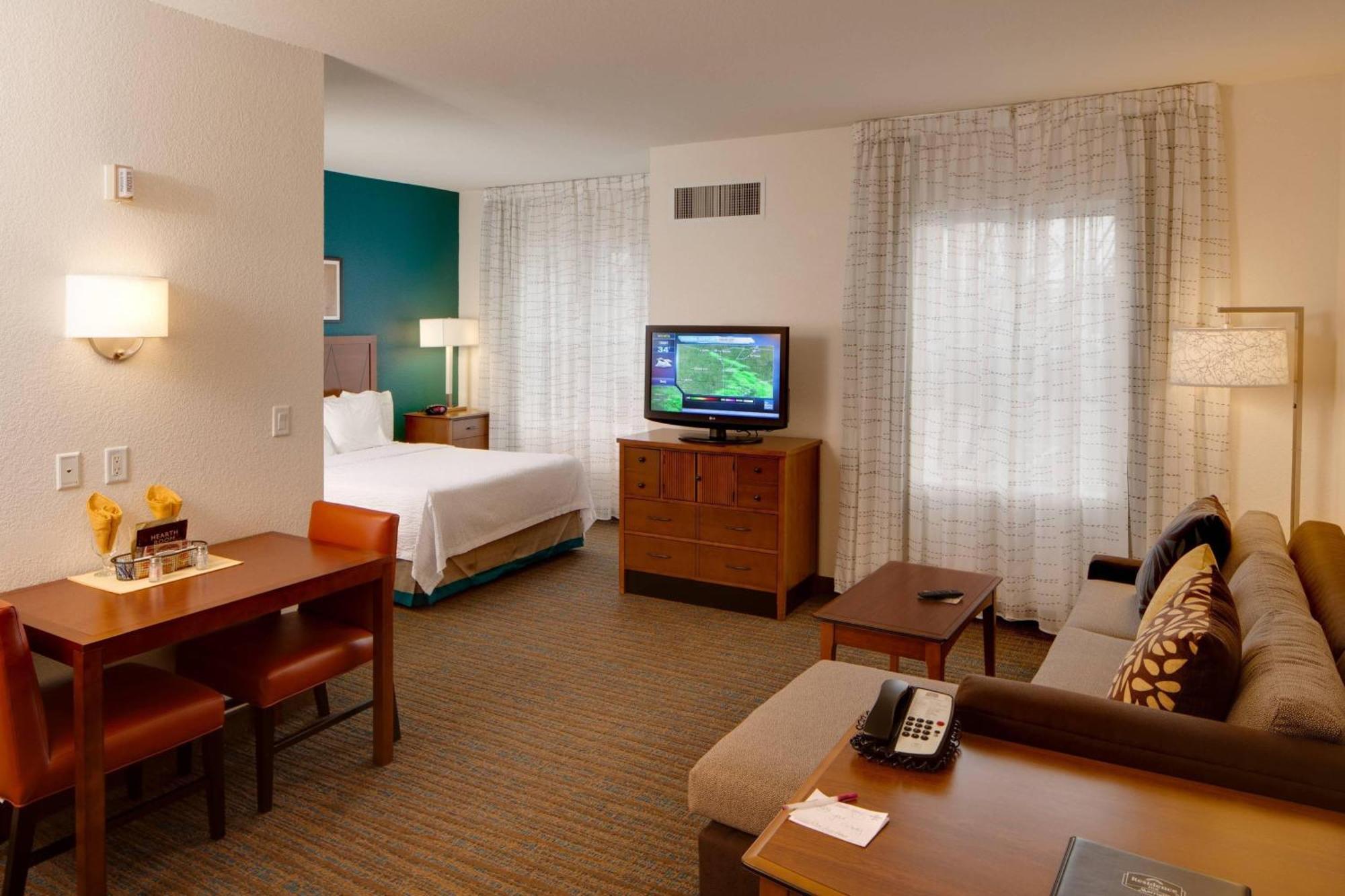 Residence Inn By Marriott Wichita East At Plazzio Exterior photo